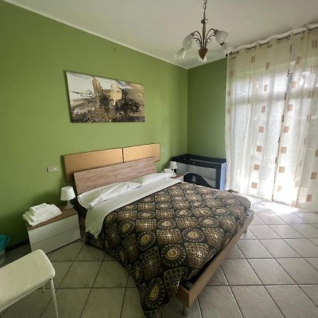 דירות ברגמו Orio Relax 24H Airport 1 - 3 Minute From Arrival By Bus מראה חיצוני תמונה