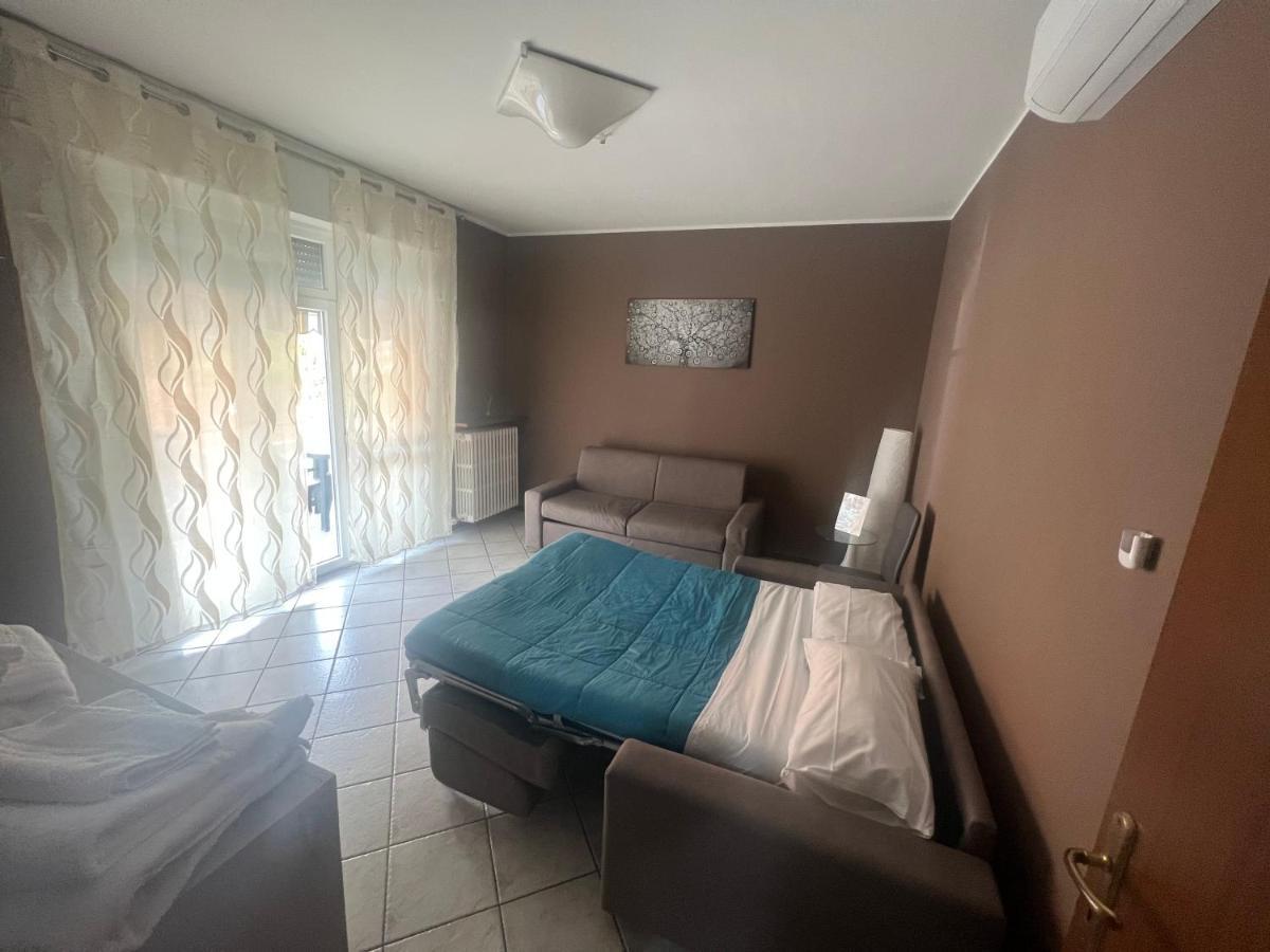 דירות ברגמו Orio Relax 24H Airport 1 - 3 Minute From Arrival By Bus מראה חיצוני תמונה
